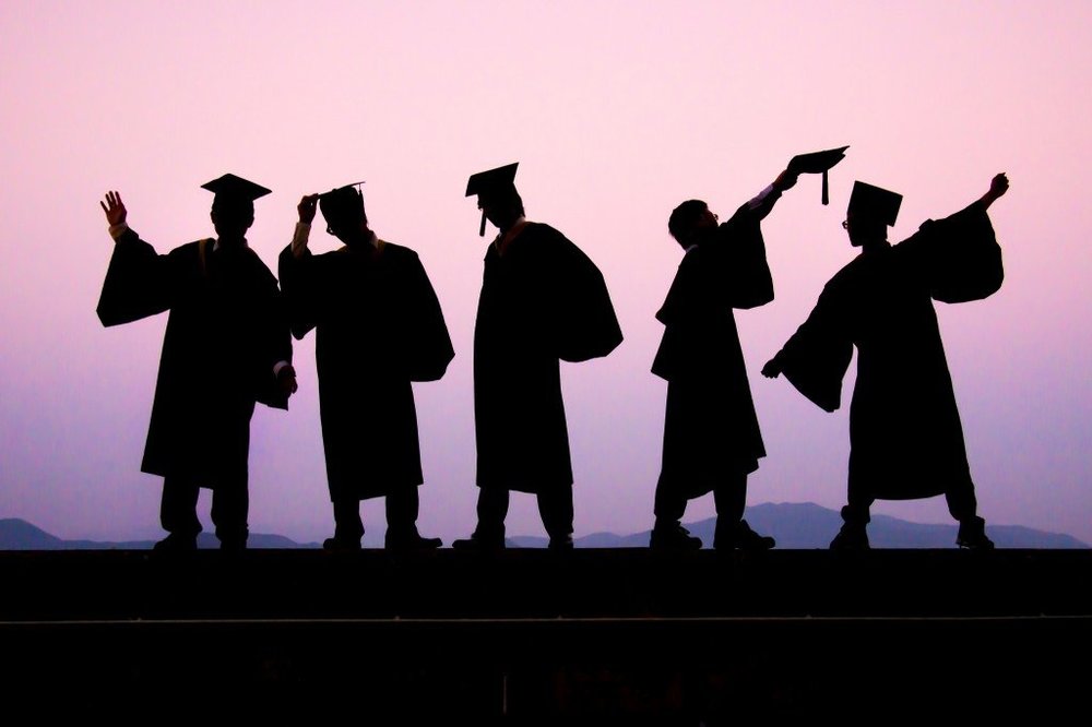 studenci.thumb.jpg.dbc3b2d6a8a51aaa40403a1a87db8d6f.jpg