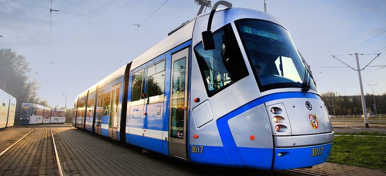 tramwaj-mpk.jpg.02dc4dbdb9beaf9d7810f18d693cdb33.jpg