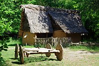 200px-Krzemionki_20150519_6519.jpg.0cce61f7d050fdedd9d910d5d4dbe7a4.jpg