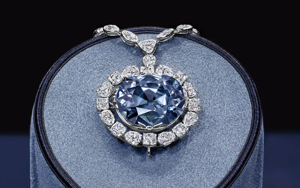 hope-diamond-necklace-2.webp.c142fdad27ea353418f5bc34710d7043.webp