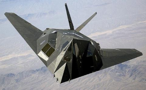 F-117_Nighthawk_Front-640x398.jpg.6f52d4dac9da4128c7b3829fc41f5f5d.jpg