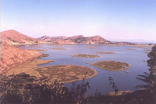 Loktak_Lake1.jpg.b6fceb5a2caf120238729affa452d095.jpg