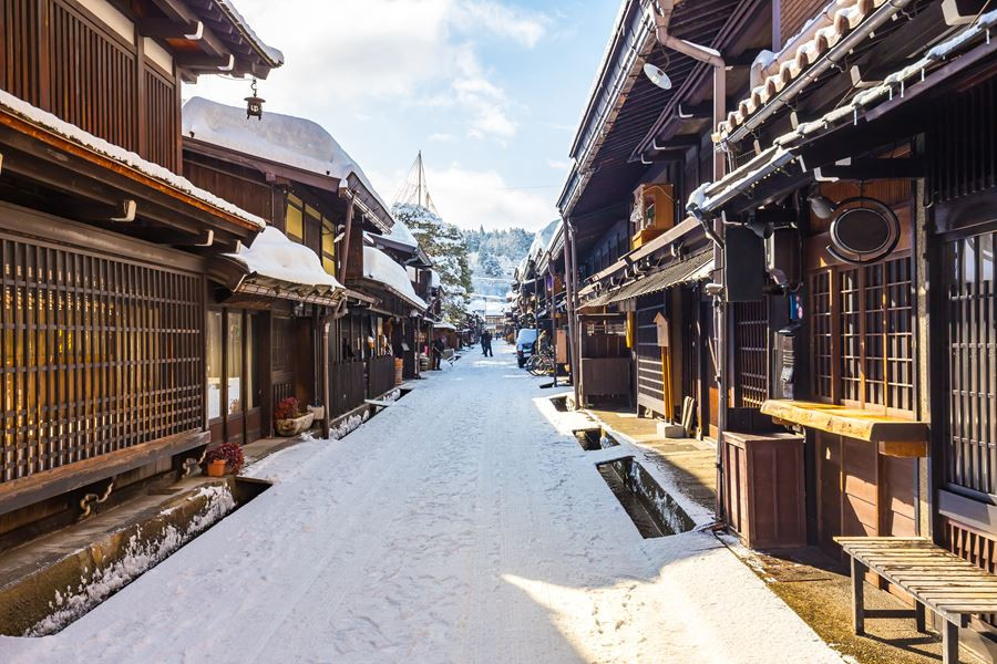 Takayama.jpg.f32eaa01162a1bdcb1d8f20a5e17ed11.jpg