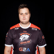 Dariuszek25